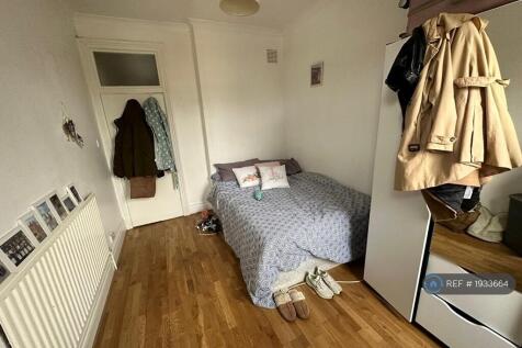 Bedroom 1- With Access To Balcony