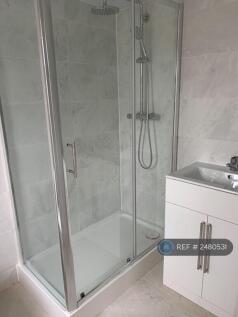 Loft Ensuite Bathroom