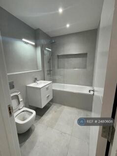 Family Bathroom 