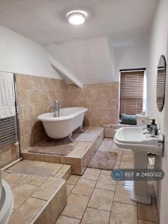 Luxury Bathroom 
