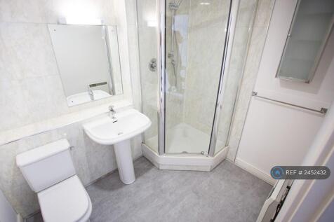 Master Bedroom - En-Suite 