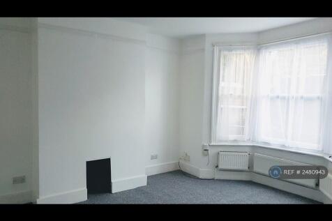 Upstairs Front Main Bedroom