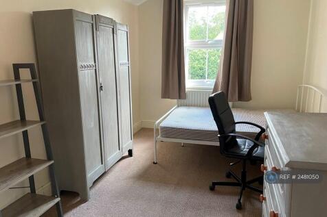 Bedroom 2 - Available £110/Wk