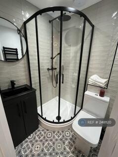 Room 4 Bathroom