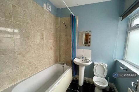 Downstairs Wc &#43; Shower (For Room 1 &amp;2)