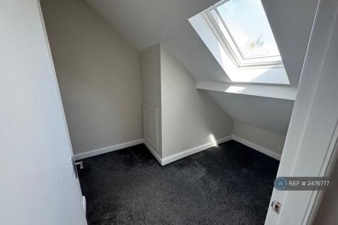 Bedroom 4 / Office