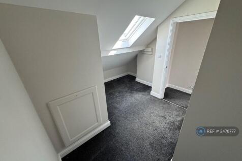 Bedroom 4 / Office