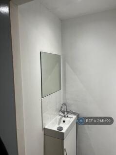 Bathroom 2 - Wc &amp; Washbasin