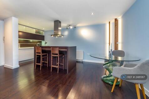 Open Plan Living Room/Kitchen