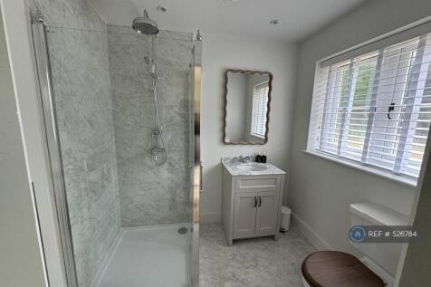 Bedroom 3 Ensuite 