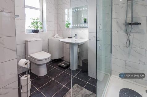 First Floor Bathroom