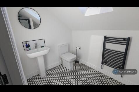 Modern En-Suite Shower Room
