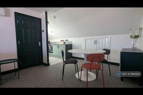 Modern Living Space, Perfect For Downtime