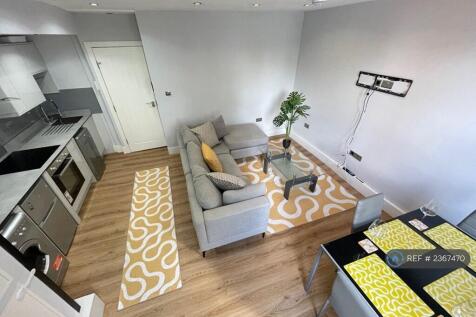 Large Open-Plan Living Space 