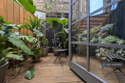 Private Courtyard