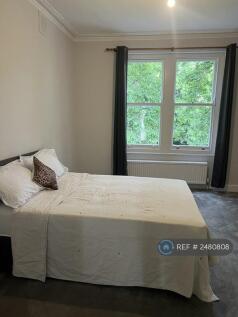 Large Double Bedroom 