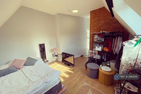 Living &amp; Bedroom Area