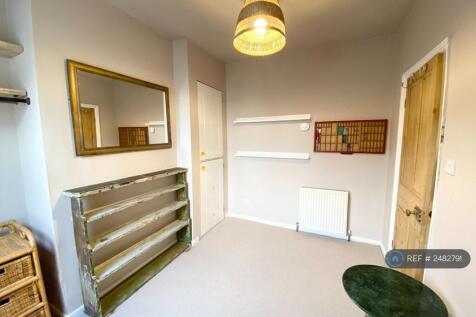 Second Bedroom/Study
