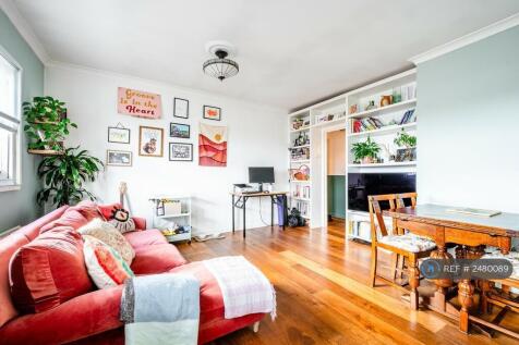 Lounge &amp; Kitchen