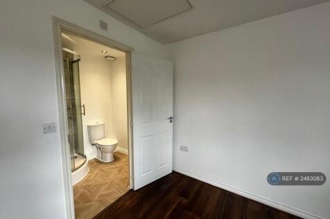 2/f En-Suite Showr Room