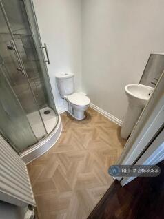 2/f En-Suite Showr Room