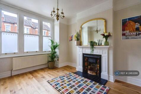 Living Room/Bedroom 