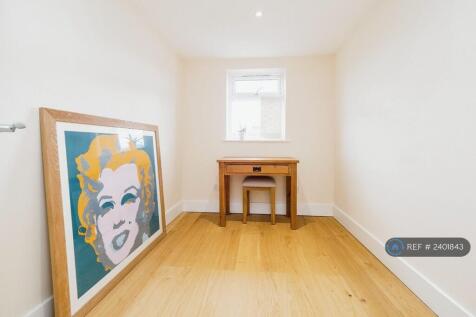 2nd Floor/Loft Single Room