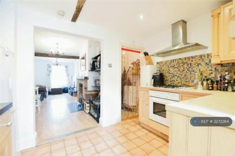 Kitchen And Lounge/Living Room 
