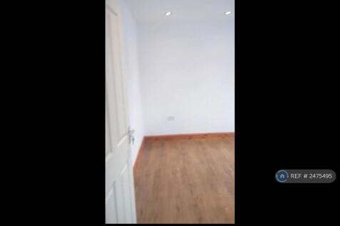 Upstairs Back Bedroom 