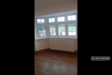Upstairs Back Bedroom 