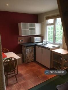 Kitchen/Dining Area
