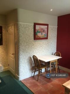Kitchen/Dining Area
