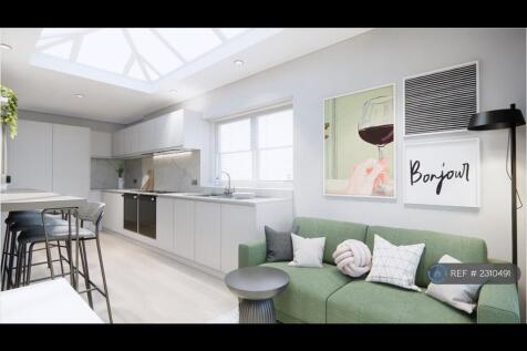 Communal Kitchen &amp; Living Area