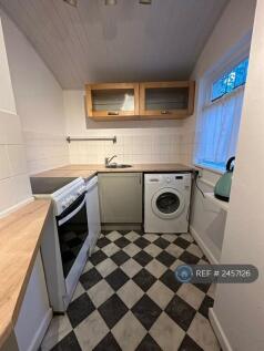 Newly Fitted Kitchen