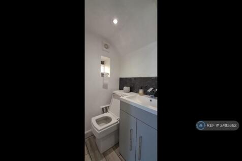 Ensuite Bathroom Toilet