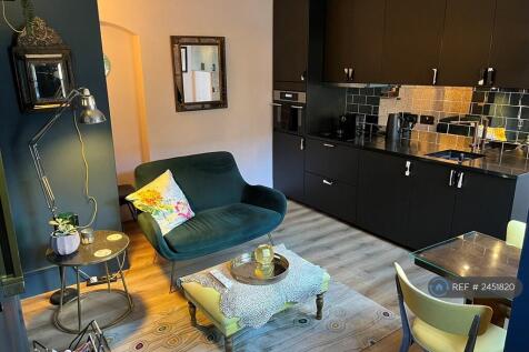 Lounge Kitchen