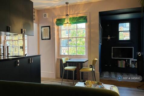 Lounge Kitchen