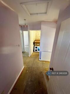 Spacious Hallway - To Be Carpeted&amp;Decorated
