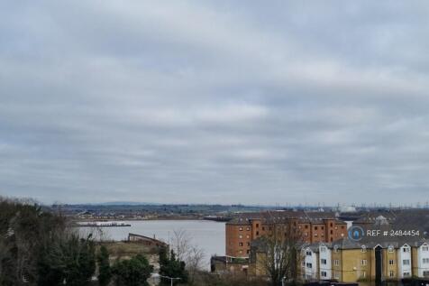 Amazing River Views And Essex
