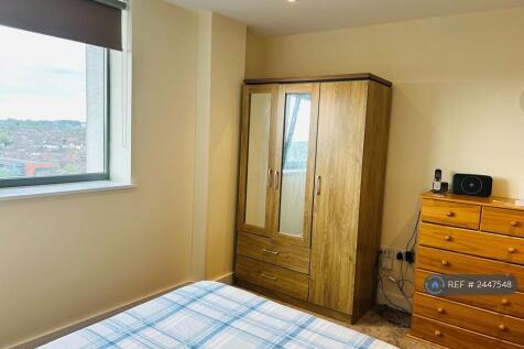 Bedroom 2 With Wardrobe And Chest Draws