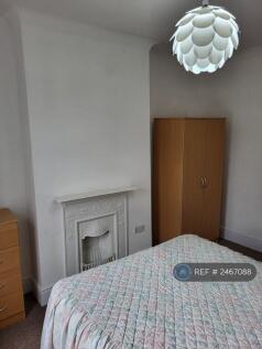 First Floor Rear Double Bedroom 