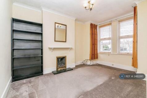Living Room/Double Bedroom