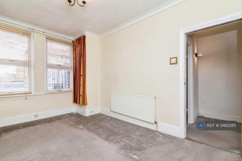Living Room/Double Bedroom