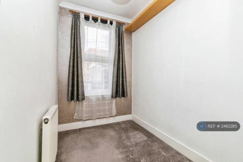 Single Bedroom(Families)/Office/Walk In Wardrobe
