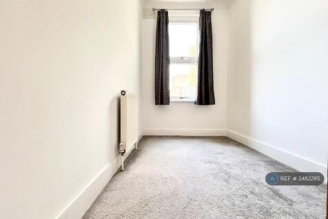 Single Bedroom(Families)/Office/Walk In Wardrobe
