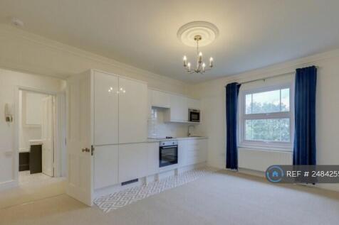 Lounge/Kitchen