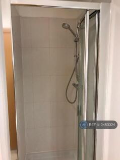 Ensuite Shower (Bed 2)
