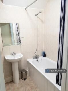 Spacious Bathroom