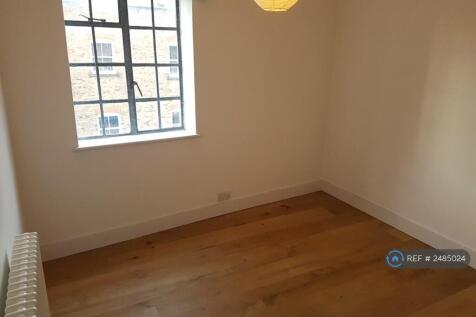 Bedroom 2-This Is The Available Room