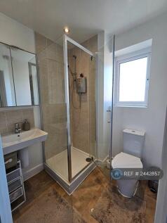 En Suite Bathroom In Room 1